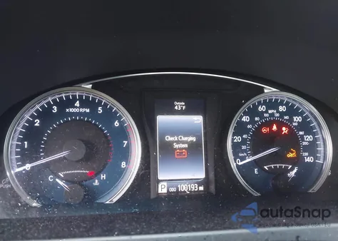 2015 Toyota Camry Xle V6 z USA, uszkodzony, nr VIN 4T1BK1FK1FU555831